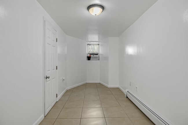 Building Photo - 247 Ogden Ave.