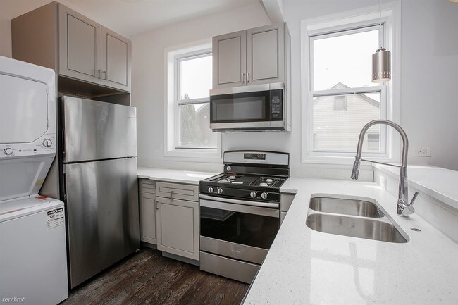 Foto del edificio - 1117 W 18th Pl