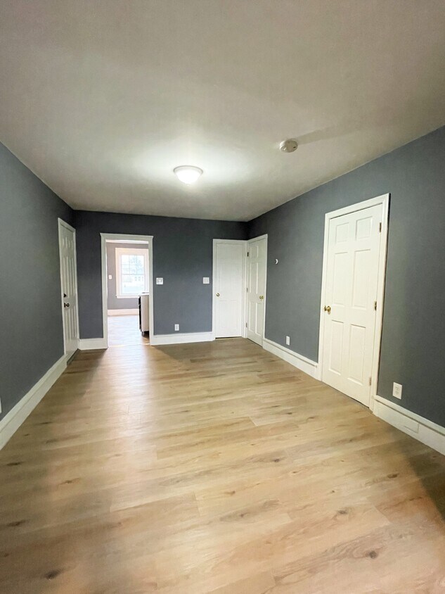 Primary Photo - 3 Willet St