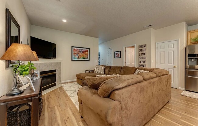 Foto del edificio - Kelly Creek 3 Bedroom Townhome