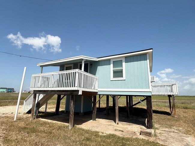 Foto del edificio - Elegant 2/1 Beach Cottage in Surfside !