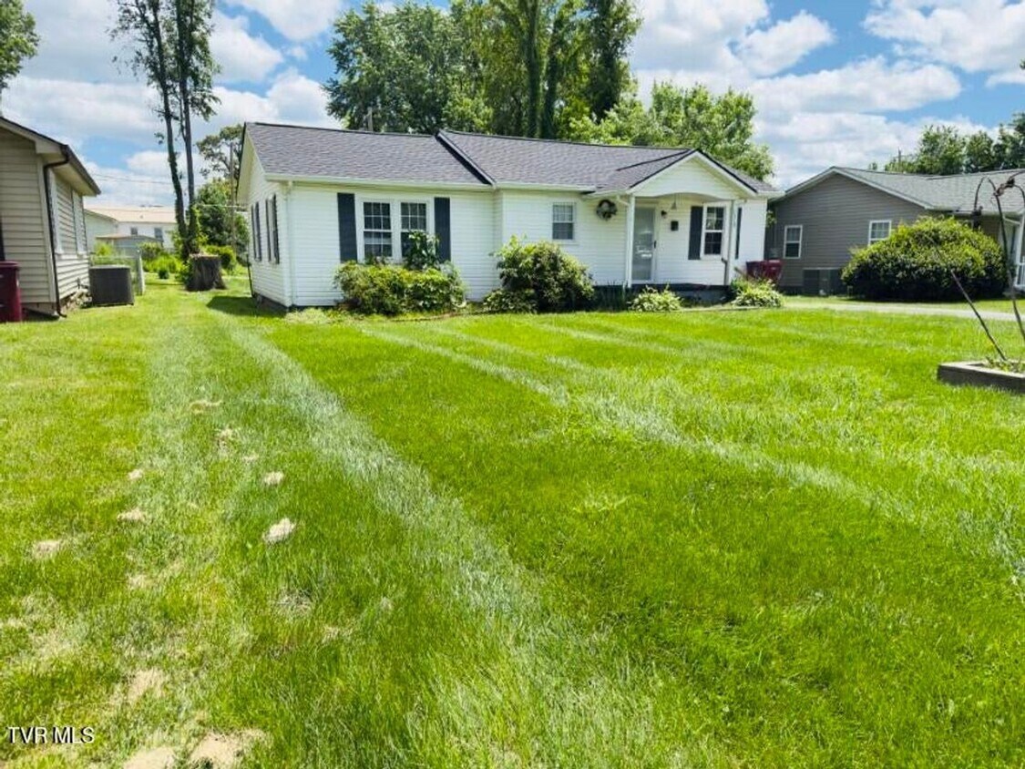 Foto principal - 2 Bedroom 2 Bath In Johnson City,TN