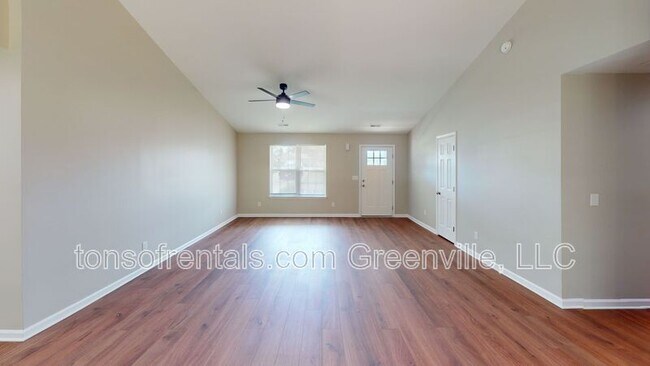 Building Photo - 535 Pleasant Breezes Way