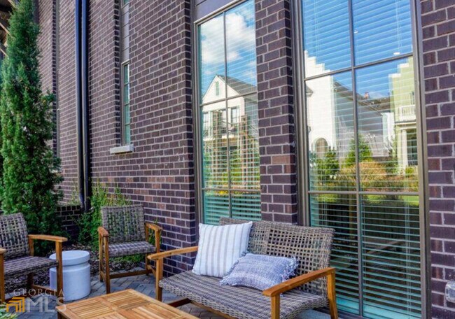 Foto del edificio - 160 Glasgow Ln