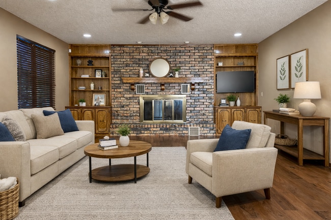 Photo - 2529 W Olympic Dr House