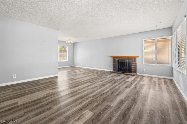 Foto del edificio - 6951 Wedgewood Way