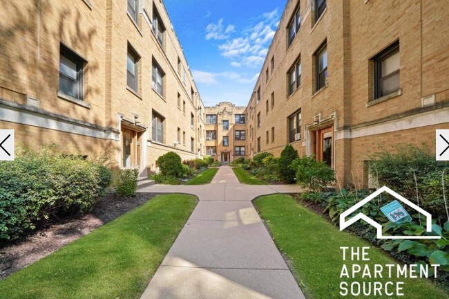 Building Photo - 2651 N Spaulding Ave