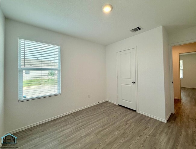 Building Photo - 5506 Basil Chase