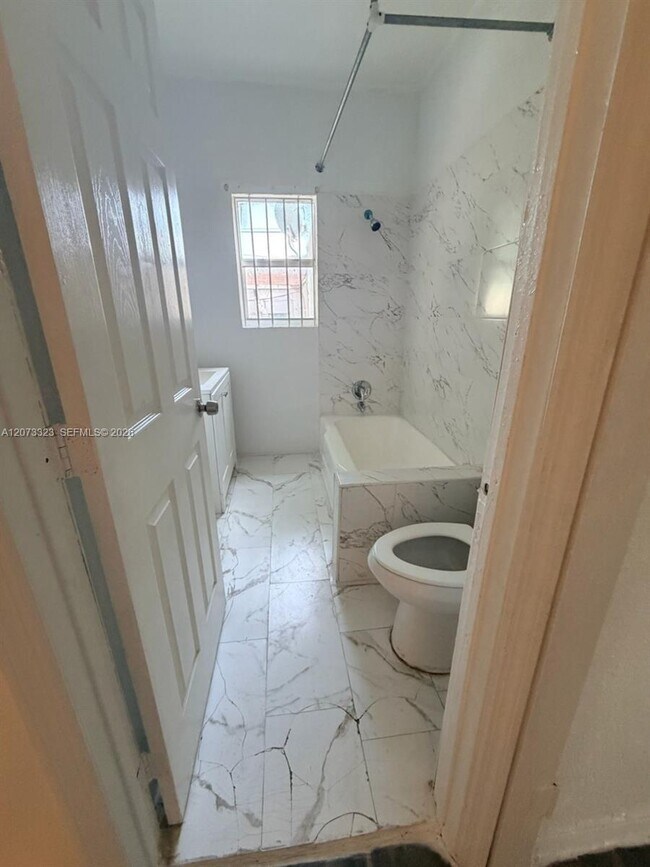 Foto del edificio - 786 NW 75th St