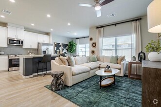 Building Photo - Summerwell Sunterra