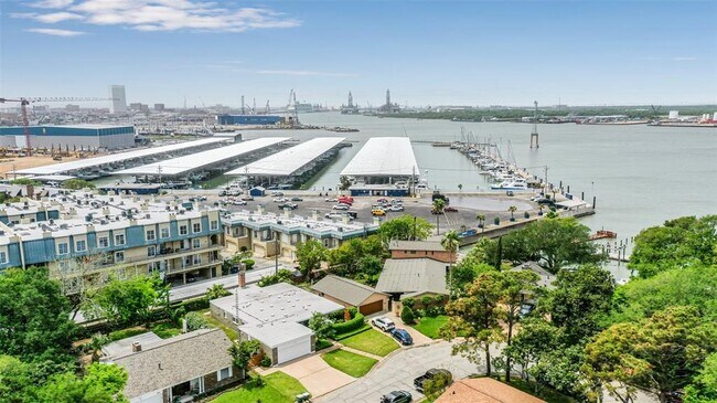 Foto del edificio - 1009 Harbor View Dr