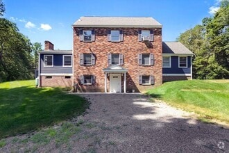 Building Photo - 152 Glen St