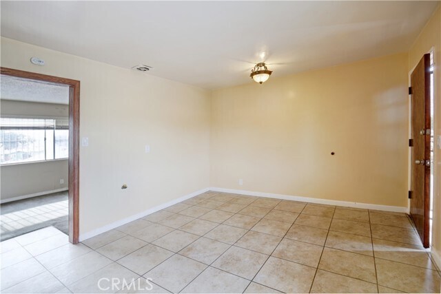 Building Photo - 2813 Independence Ave