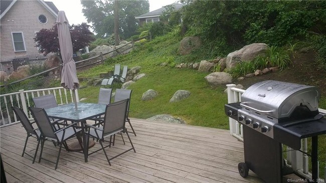 Foto del edificio - 5 Beach Rd