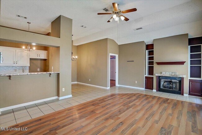 Foto del edificio - 607 Harbor Ridge Dr