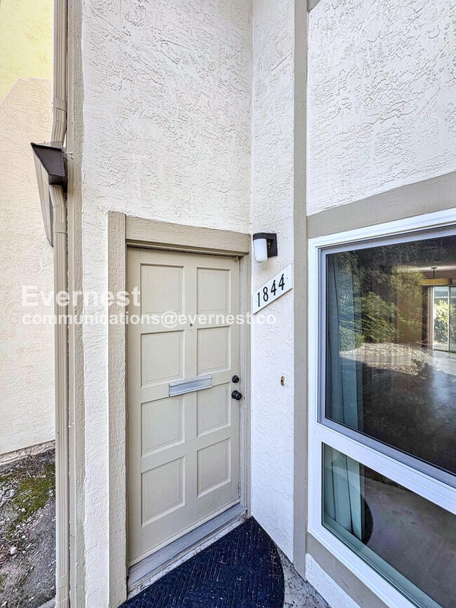 Foto del edificio - 1844 Tesoro Ct