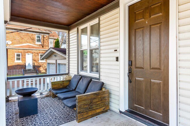Foto del edificio - 1054 Hunterdon St