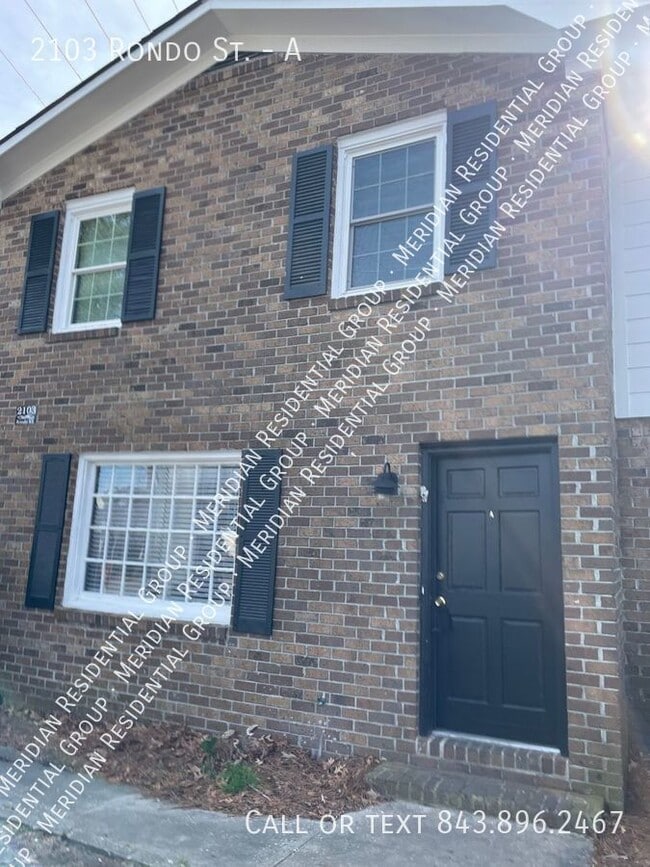 Building Photo - 3 bed / 1.5 bath townhome ~ West Ashley
