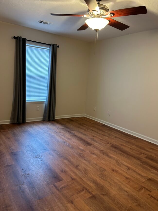 Building Photo - 5180 Aruba Cir