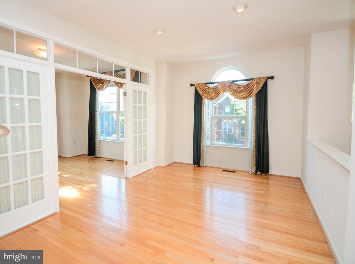 Foto principal - 3011 Barkley Gate Ln