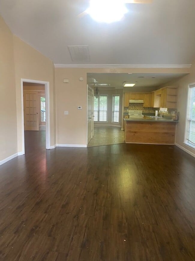 Building Photo - 114 Hidden Creek Cove