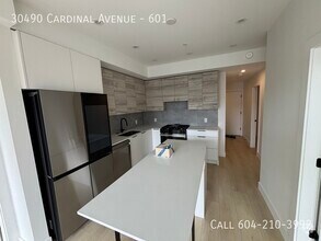 Building Photo - 30490 Cardinal Ave