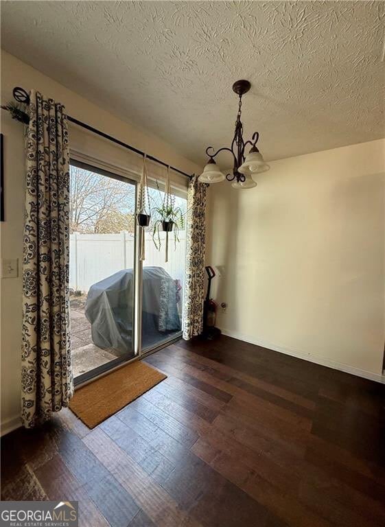 Foto del edificio - 5705 Mountain Top Pl