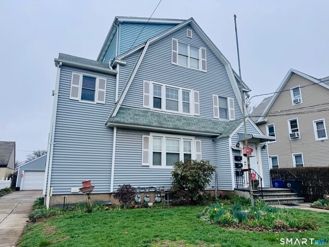 Building Photo - 47 Clover St