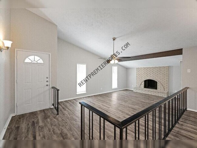 Foto del edificio - 1807 Woodbury