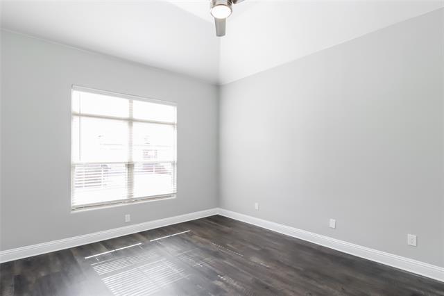 Foto del edificio - 8821 Creek Run Rd