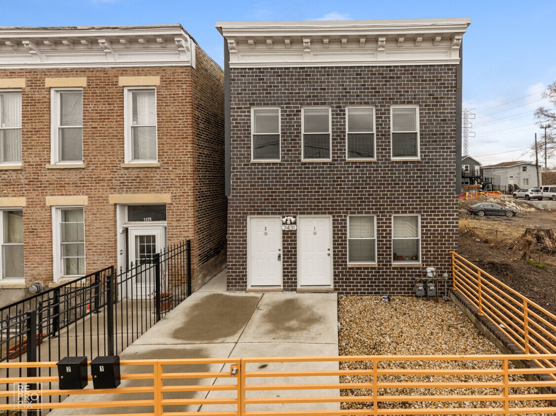 Primary Photo - 2431 W 24th St