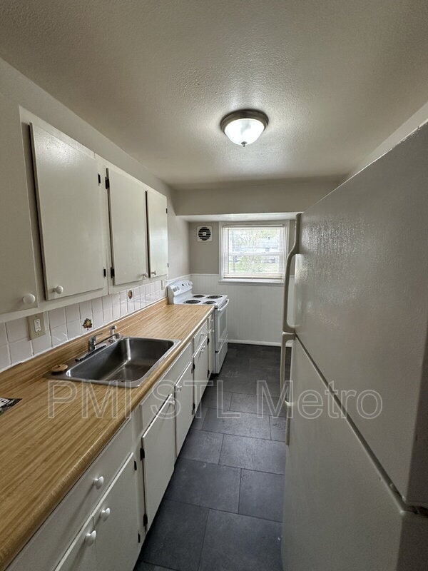 Building Photo - 452 Midlothian Rd