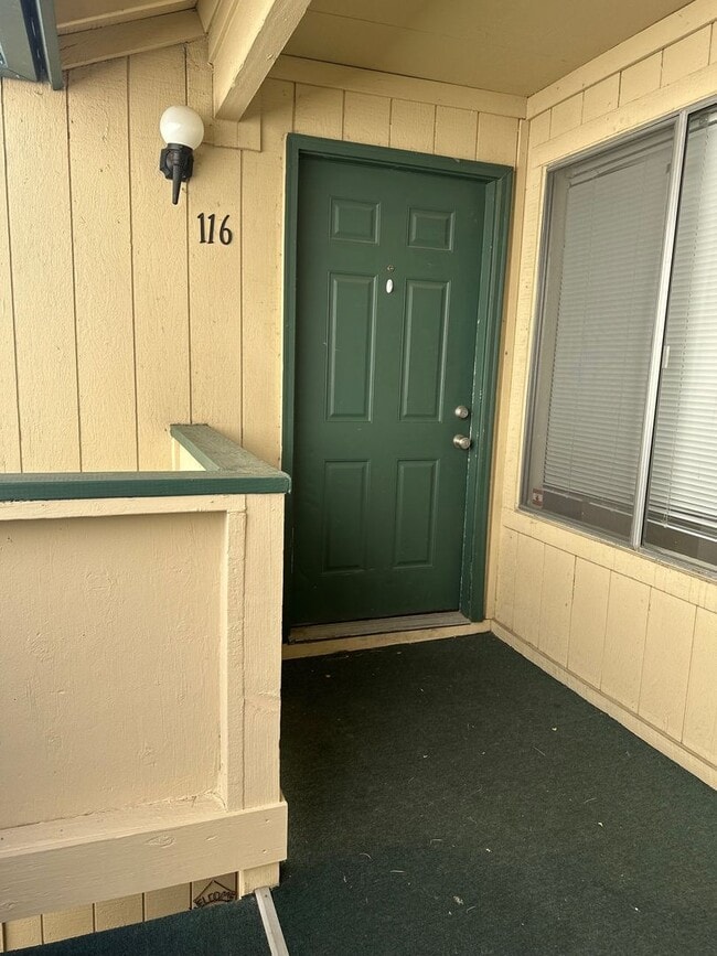 Foto del edificio - Cozy 1-Bedroom Condo in Prime Location