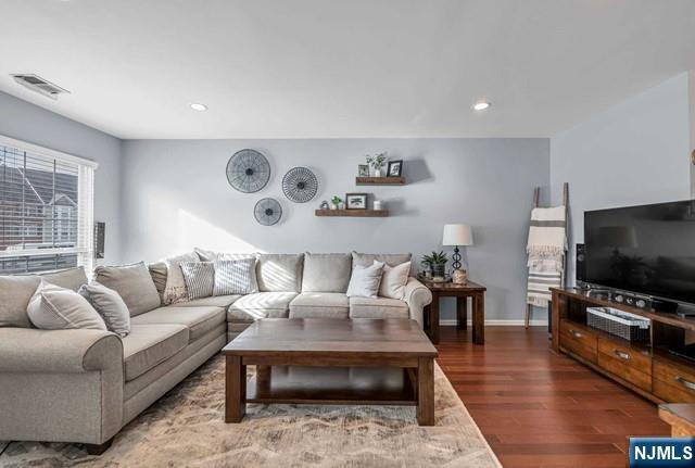 Foto del edificio - 1099 Coventry Way