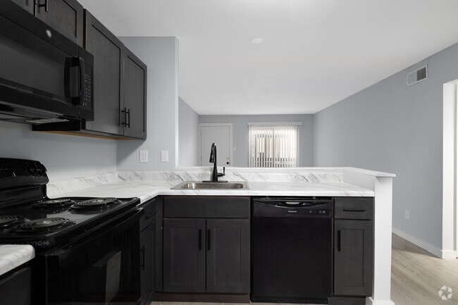 1BR, 1BA - 631SF - Kitchen - Renewal Heights Apartments