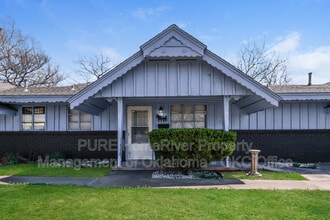 Building Photo - 3906 S Hudson Ave