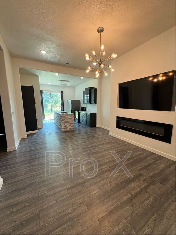 Foto del edificio - 2409 S Willard Ave
