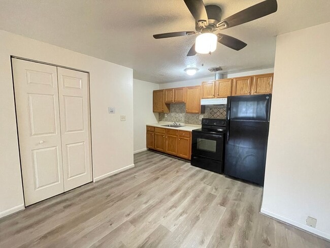 Building Photo - 175 Loudon Rd