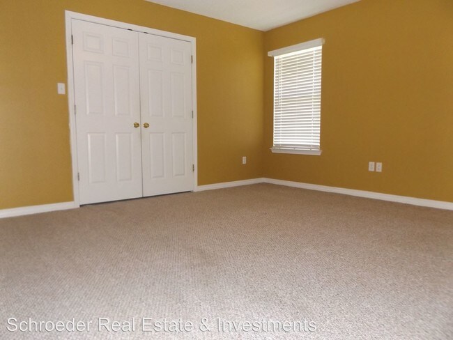 Building Photo - 7416 Oak Cove Dr