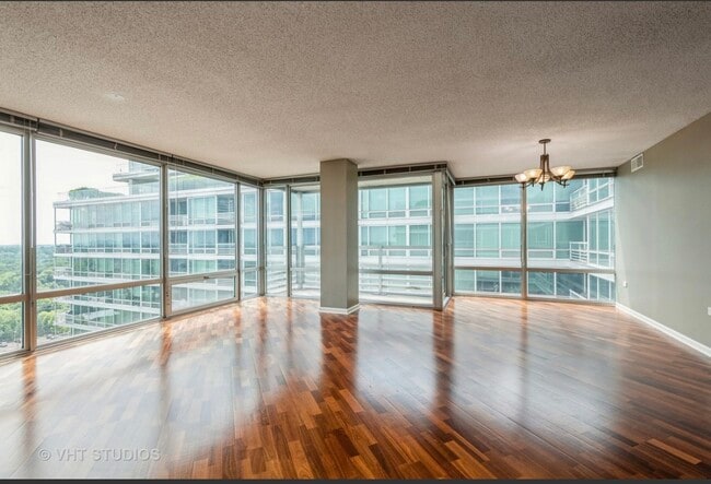 Building Photo - 9715 Woods Dr