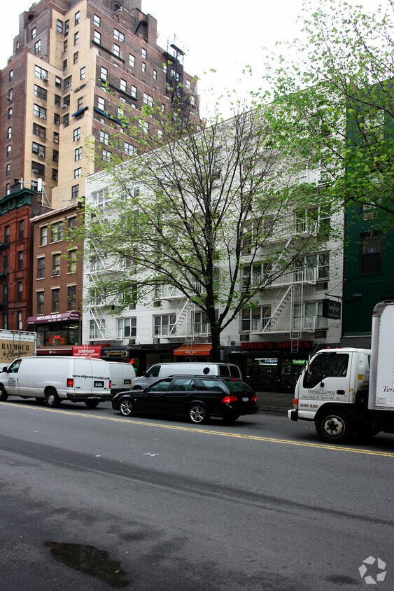 Foto principal - 204-208 W 14th St