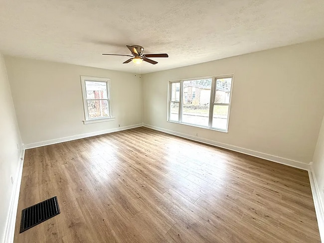 Building Photo - 517 Beckman St