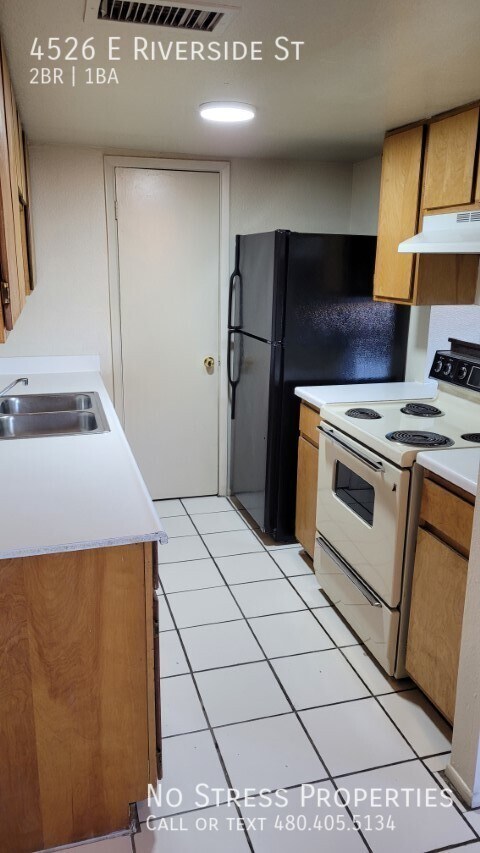 Foto del edificio - 2 Bed Town Home at 40th St and Broadway!
