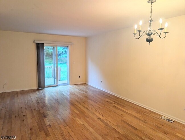 Building Photo - 1503 Cobblestone Ct