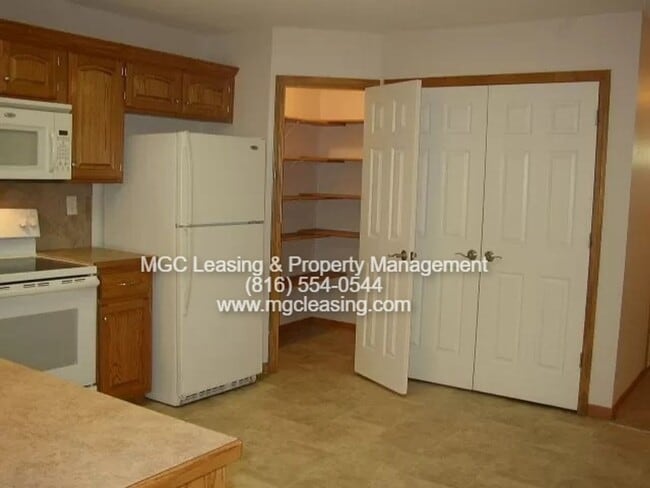 Building Photo - 466-468 Kreisel Dr