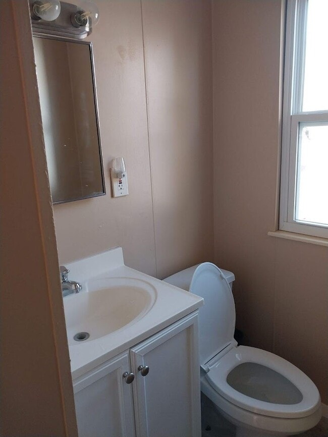 Building Photo - 109 Wade Ln