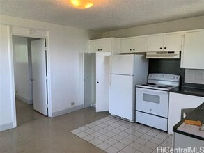 Building Photo - 1741 Pali Hwy