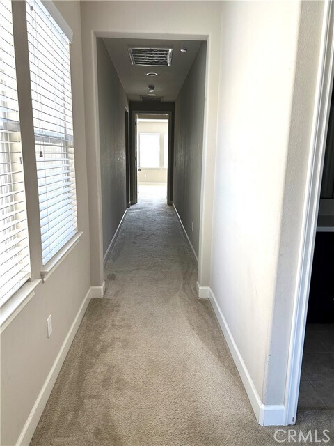 Foto del edificio - 45667 Bassett St