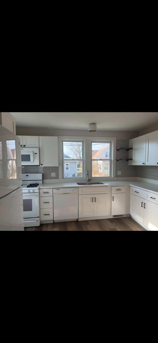 Building Photo - Hammond Rental