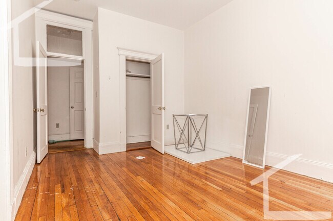 Building Photo - 1258 Commonwealth